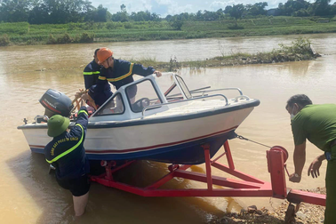 Tìm thấy thi thể nữ kế toán bệnh viện nhảy sông tự vẫn