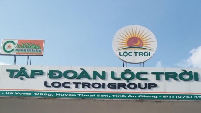 Công ty CP Tập đoàn Lộc Trời, doanh thu thuần có mức tăng 6,71% so với cùng kỳ nhưng do chi phí tài chính tăng mạnh nên lợi nhuận sau thuế cùa Công ty có mức giảm 72,74% so với cùng kỳ.