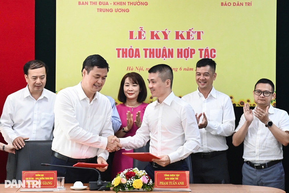 Báo Dân trí và Ban Thi đua - Khen thưởng Trung ương cùng lan tỏa việc tử tế - 7 Báo Dân trí và Ban Thi đua - Khen thưởng Trung ương cùng lan tỏa việc tử tế - 7