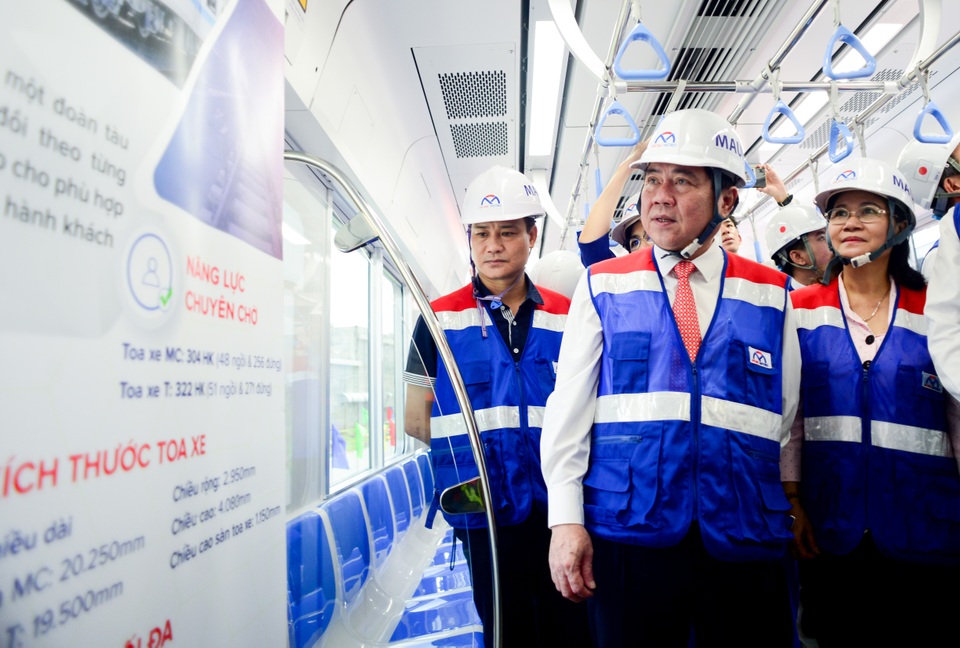 Thành phố HCM ra mắt tàu metro số 1 - 4 Thành phố HCM ra mắt tàu metro số 1 - 4