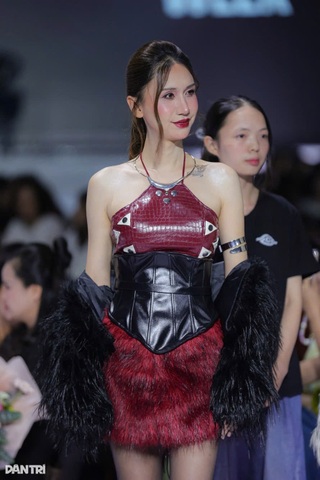 Khoảnh khắc gây sốt của dàn sao Việt tại Tuần lễ Thời trang - 13