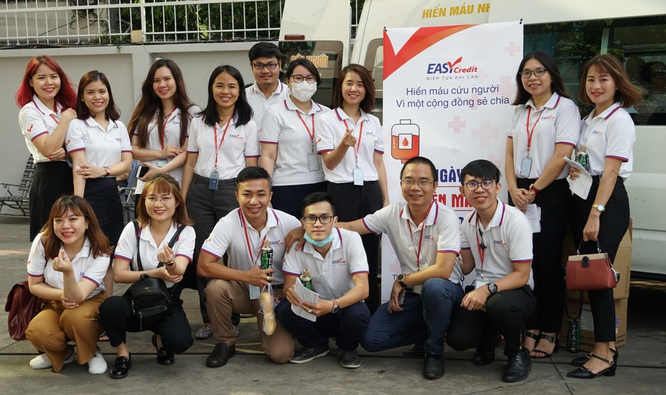 Easy Credit tham gia “giải cứu” dưa hấu và hiến máu giữa mùa dịch Covid-19 - 4 Easy Credit tham gia “giải cứu” dưa hấu và hiến máu giữa mùa dịch Covid-19 - 4