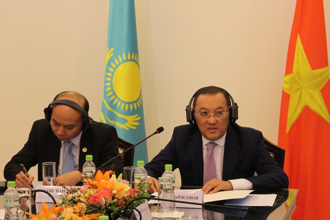 Tình hữu nghị vun đắp trong 30 năm quan hệ Việt Nam - Kazakhstan - 1 Tình hữu nghị vun đắp trong 30 năm quan hệ Việt Nam - Kazakhstan - 1