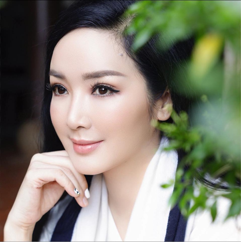 Phát sốt trước vẻ đẹp của Hoa hậu Đền Hùng duy nhất sau 30 năm đăng quang - 11 Phát sốt trước vẻ đẹp của Hoa hậu Đền Hùng duy nhất sau 30 năm đăng quang - 11