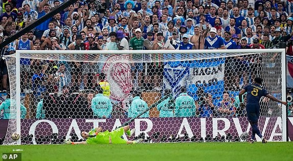 Cảm xúc vỡ òa của Messi và Argentina trong ngày vô địch World Cup - 11 Cảm xúc vỡ òa của Messi và Argentina trong ngày vô địch World Cup - 11