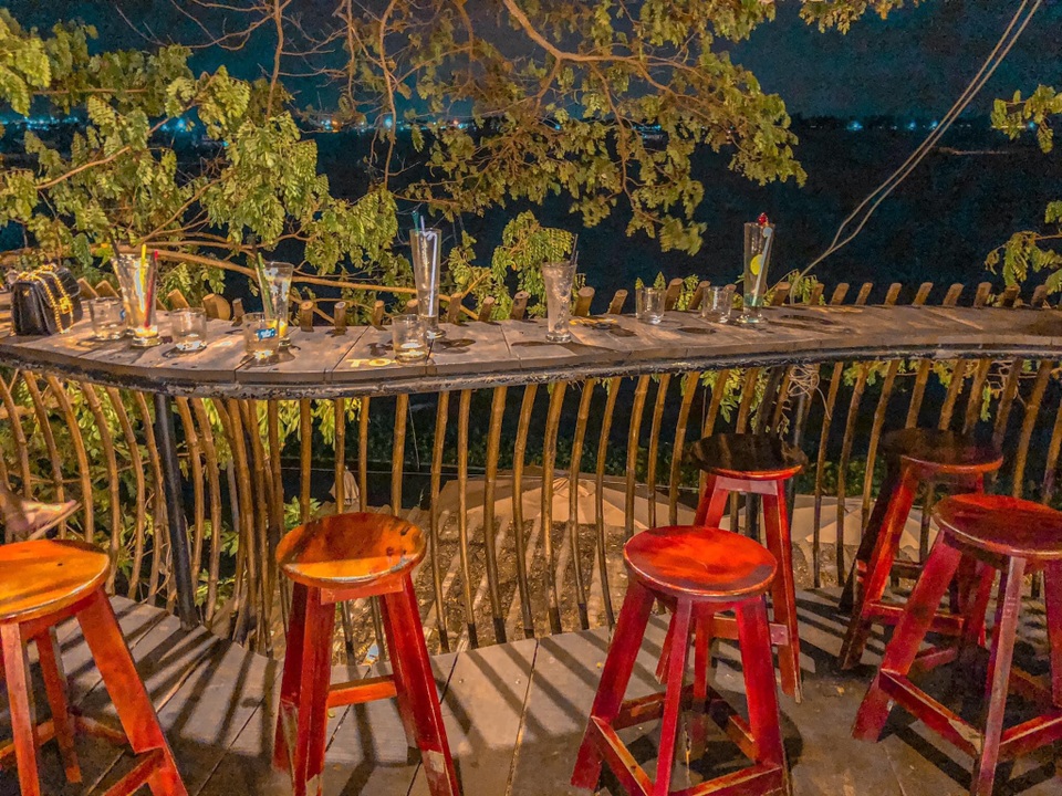 Quán cà phê được xây trên cây cổ thụ, độc nhất vô nhị ở miền Tây - 5 Quán cà phê được xây trên cây cổ thụ, độc nhất vô nhị ở miền Tây - 5