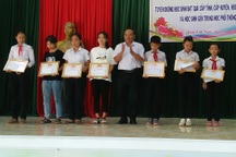 Ông Võ Đăng Hùng tận tụy hết mình với công tác khuyến học