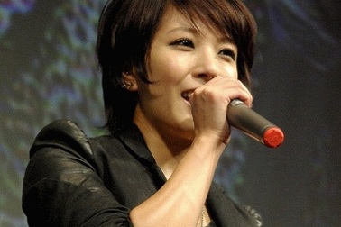 “Công chúa nhạc Pop” xứ Hàn BoA “xuống tóc”