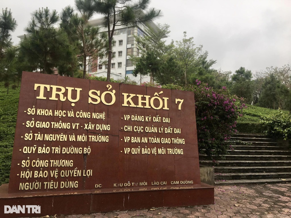 Truy trách nhiệm vụ xác nhận cho người không biết chữ thi bằng lái xe - 1 Truy trách nhiệm vụ xác nhận cho người không biết chữ thi bằng lái xe - 1