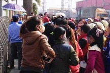 Ninh Bình: Hàng trăm công nhân đình công đòi quyền lợi