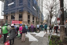 Dân Hà Nội đổ xô mua dưa hấu giải cứu nông dân các tỉnh phía Nam