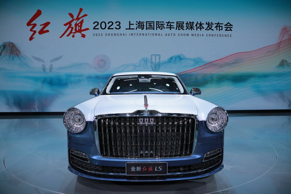 Hongqi L5 2023 ra mắt tại Trung Quốc, vẫn mang phong cách Rolls-Royce - 3 Hongqi L5 2023 ra mắt tại Trung Quốc, vẫn mang phong cách Rolls-Royce - 3