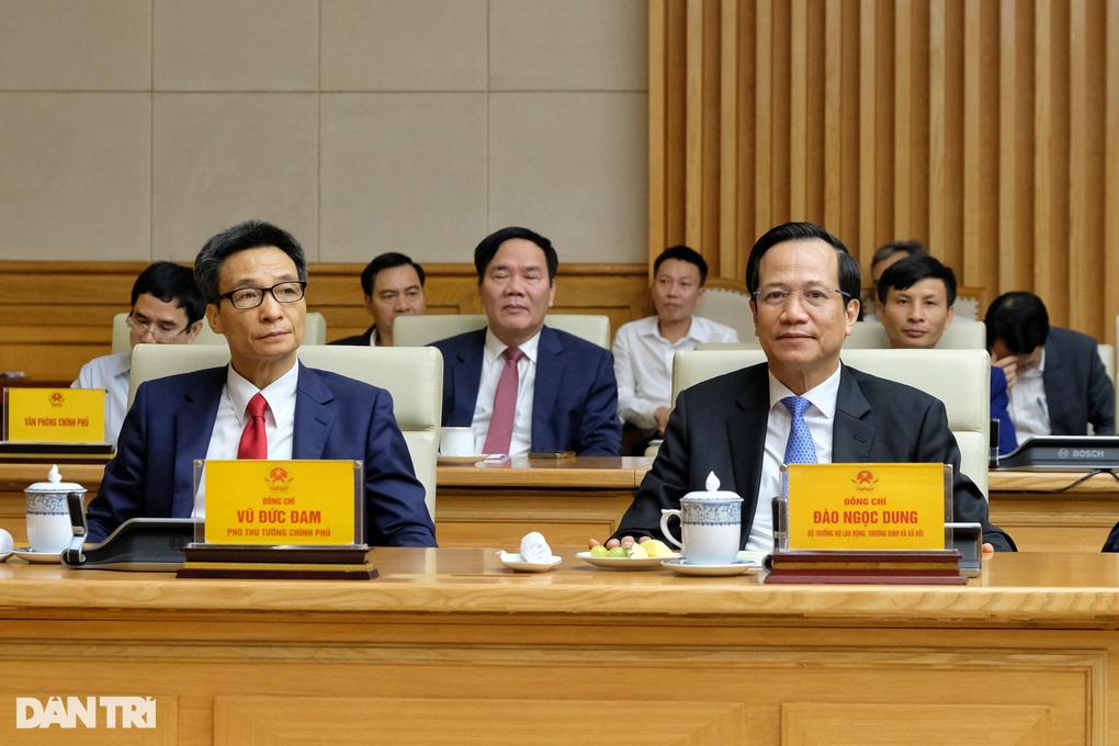 Thủ tướng Phạm Minh Chính gặp mặt 60 nhà giáo tiêu biểu - 3 Thủ tướng Phạm Minh Chính gặp mặt 60 nhà giáo tiêu biểu - 3