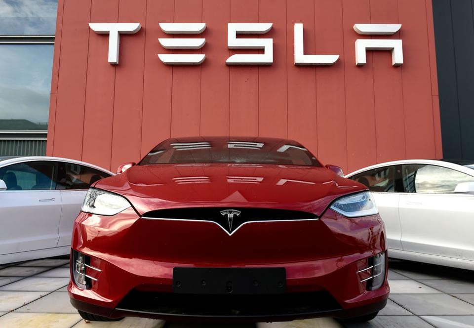 Danh nổi như cồn, vào SP 500, nhưng Tesla bây giờ mới có lãi - 1 Danh nổi như cồn, vào SP 500, nhưng Tesla bây giờ mới có lãi - 1