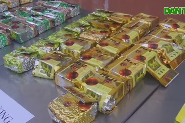 Cận cảnh lượng ma túy khủng giấu trong các pho tượng