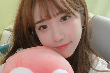 Hot girl Hàn Quốc livestream vài phút kiếm được gần 70 triệu đồng