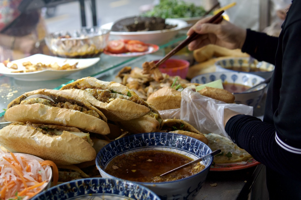Quán trứ danh miền Trung nhận trăm đơn mỗi ngày nhờ lên GrabFood - 1 Quán trứ danh miền Trung nhận trăm đơn mỗi ngày nhờ lên GrabFood - 1
