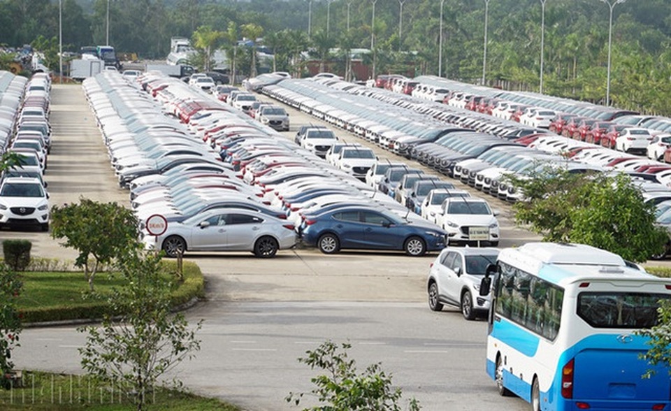 Giảm hàng loạt thuế phí xe hơi: Dân Việt sắp được mua xe giá rẻ - 8 Giảm hàng loạt thuế phí xe hơi: Dân Việt sắp được mua xe giá rẻ - 8