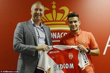 Man City chia tay cầu thủ ghi bàn vào lưới Việt Nam