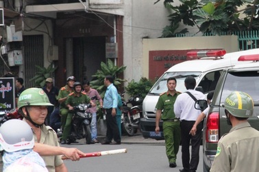 Vụ nổ súng trong UBND phường: Nghi nạn nhân tự tử