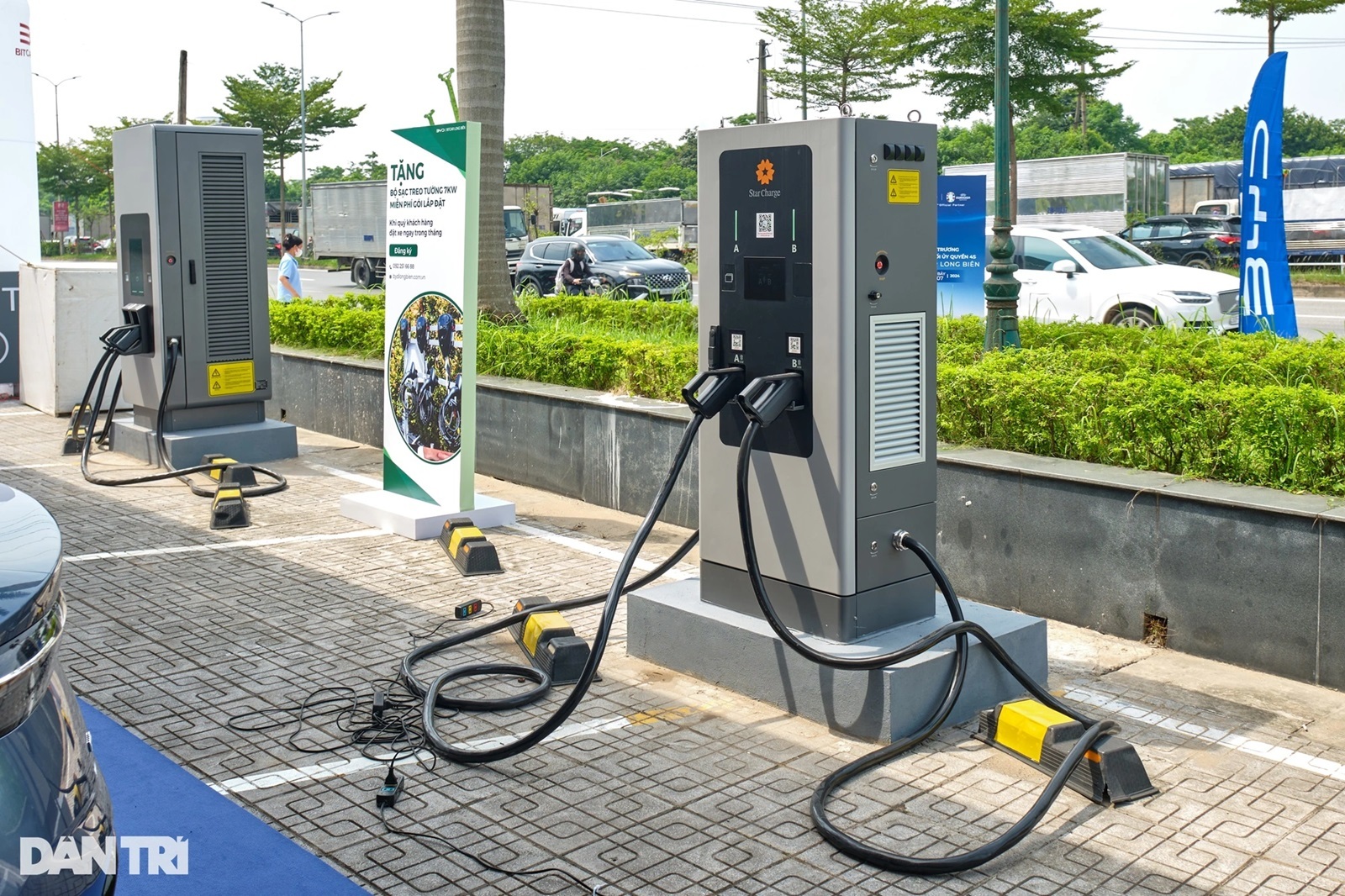 L'entreprise ne prend pas en charge, certains concessionnaires BYD continuent d'offrir une recharge gratuite aux acheteurs de voitures - 1 Hãng không hỗ trợ, một số đại lý BYD tiếp tục miễn phí sạc cho khách mua xe - 1