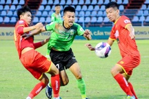 Bị nợ lương, cầu thủ CLB Cần Thơ tính chuyện đình công