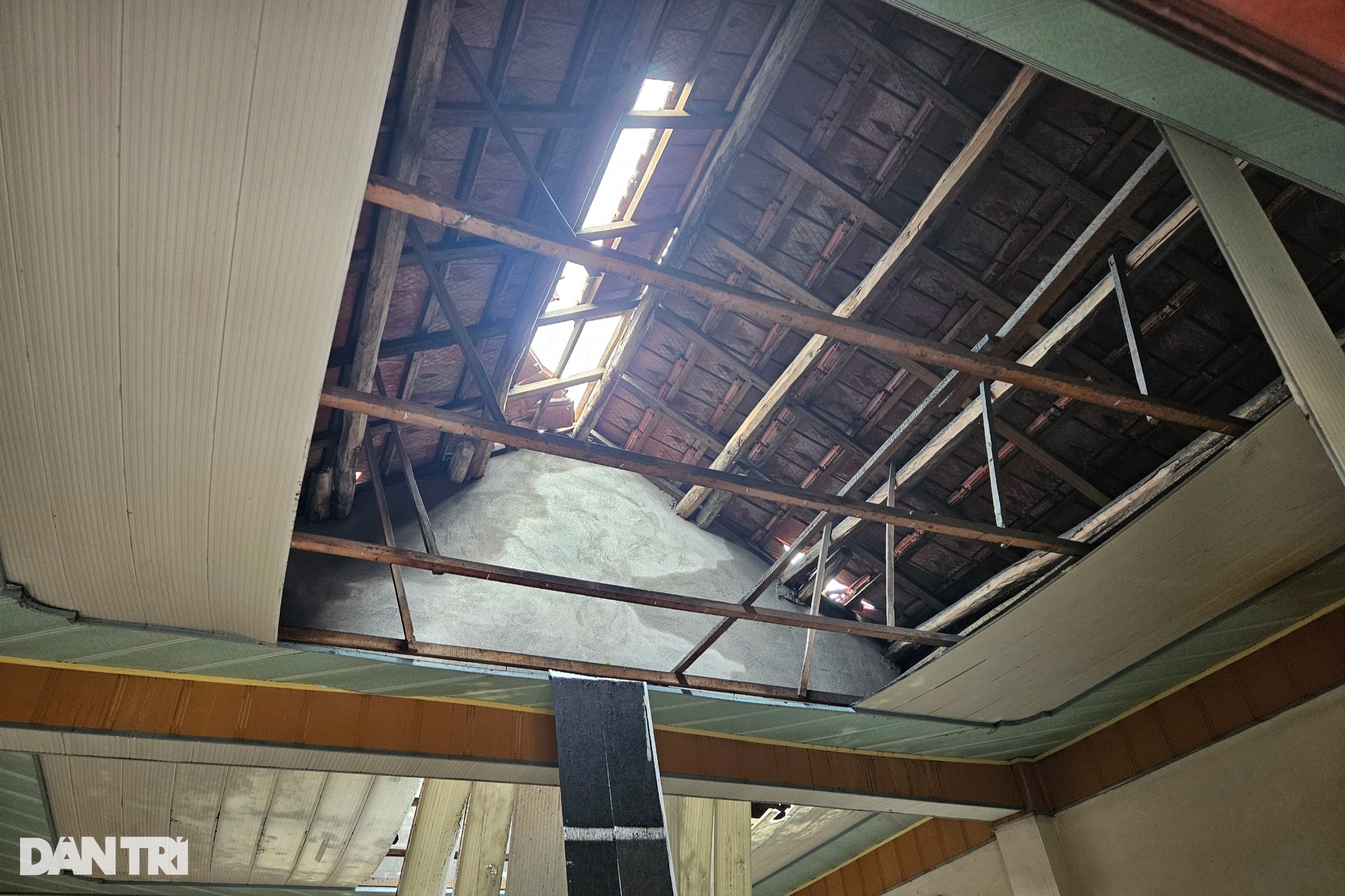 Cuộc sống đảo lộn sau bão Yagi - 1 Cuộc sống đảo lộn sau bão Yagi - 1
