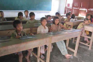 Gia Lai: Chưa có năm nào giáo viên được thưởng Tết