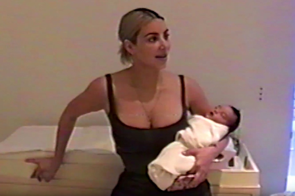 Những cột mốc đáng nhớ trong mối quan hệ của Kim Kardashian - Kanye West - 12 Những cột mốc đáng nhớ trong mối quan hệ của Kim Kardashian - Kanye West - 12