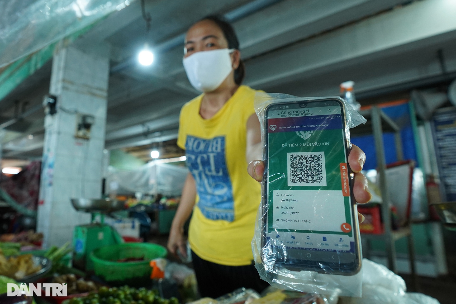 Tiểu thương Cần Giờ ra chợ bằng thẻ xanh Covid-19 - 4 Tiểu thương Cần Giờ ra chợ bằng thẻ xanh Covid-19 - 4