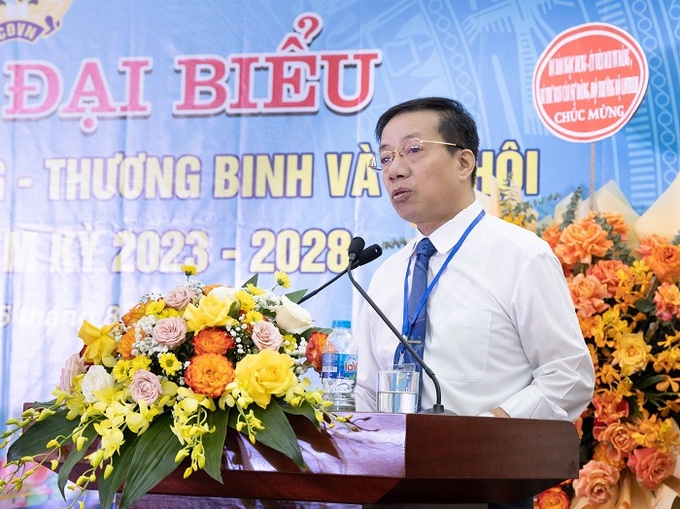Đồng chí Lê Văn Hoạt, Phó Bí thư Thường trực Đảng ủy Bộ phát biểu chỉ đạo tại phiên thứ nhất