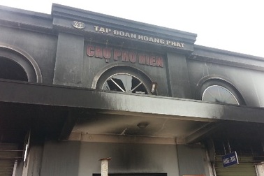 Tiểu thương đồng loạt đòi thay chủ đầu tư chợ phố Hiến