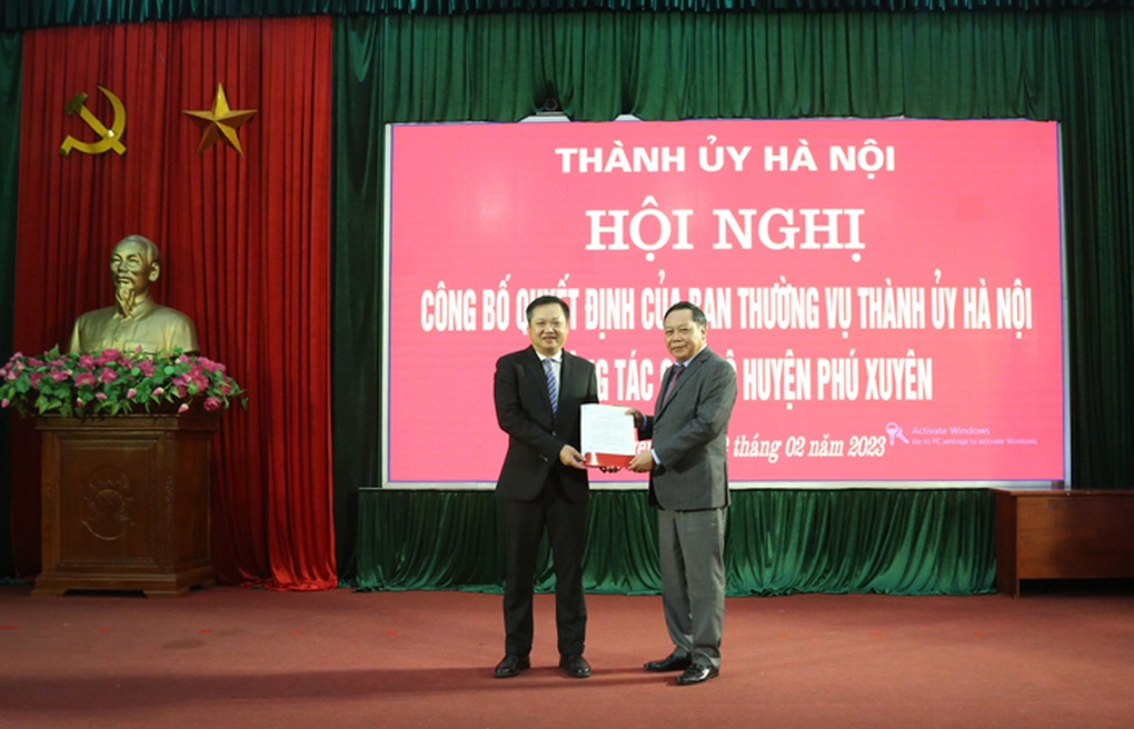 Bí thư Huyện ủy Phú Xuyên làm Viện trưởng Viện Nghiên cứu phát triển Hà Nội - 1 Bí thư Huyện ủy Phú Xuyên làm Viện trưởng Viện Nghiên cứu phát triển Hà Nội - 1