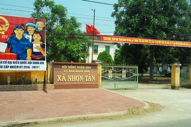 Cách chức chủ tịch xã “vướng” nhiều sai phạm, thiếu sót