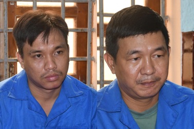 Tạm giam 2 kẻ cướp dây chuyền vàng gần 200 triệu đồng