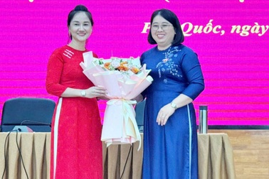 Nữ Chánh văn phòng được bầu làm Phó Chủ tịch UBND đặc khu Phú Quốc