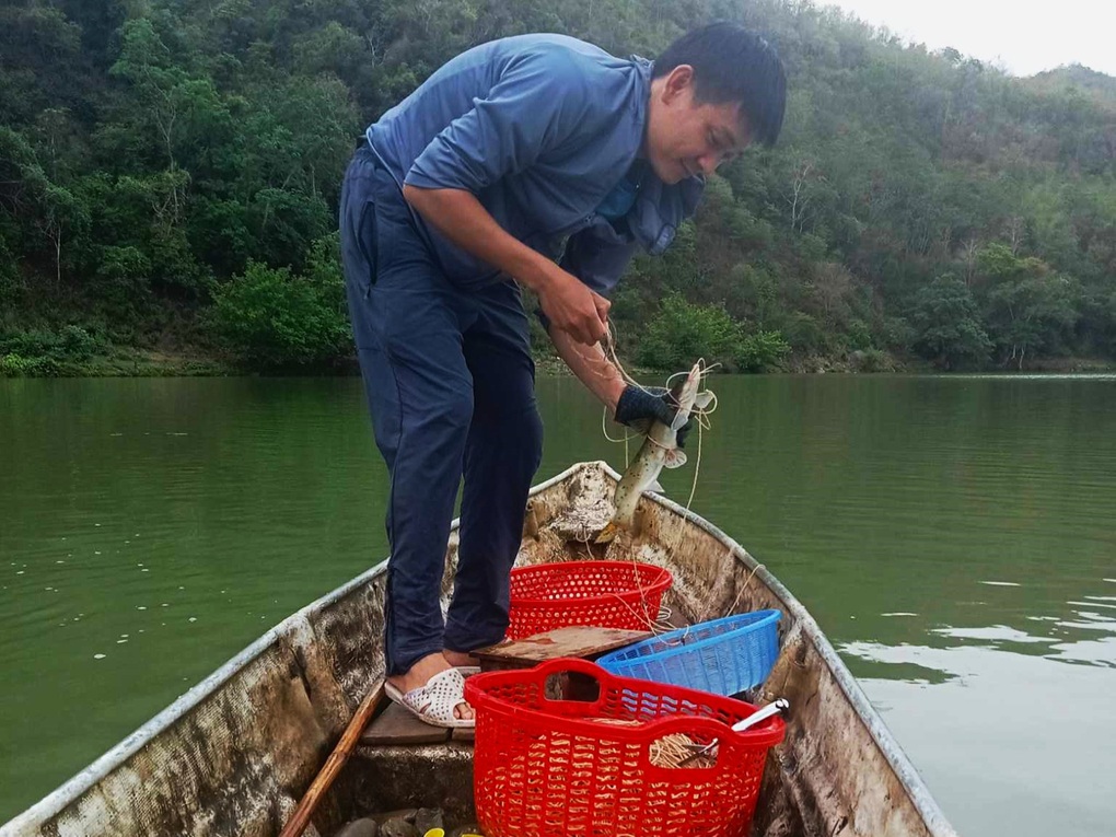 Mùa săn cá đặc sản trên sông Lam - 1 Mùa săn cá đặc sản trên sông Lam - 1