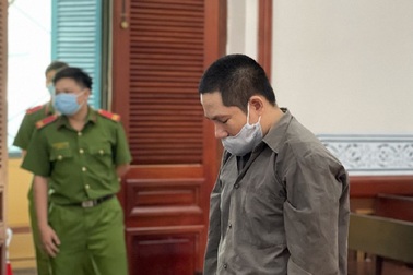 Chồng chém người trọng thương do vợ chia sẻ công thức làm bánh