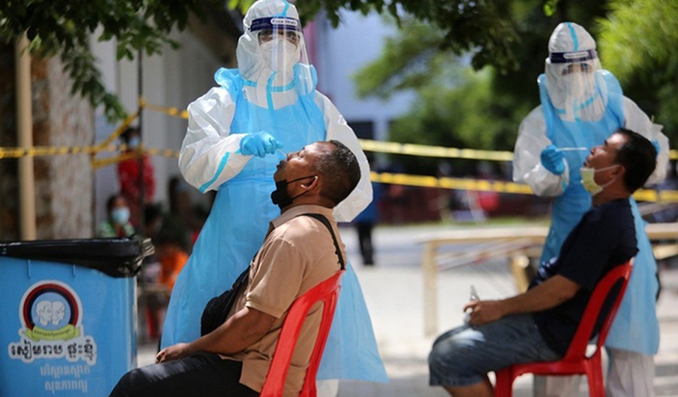 Campuchia lo chạm giới hạn đỏ nếu 2 chủng virus nguy hiểm đột biến - 1 Campuchia lo chạm giới hạn đỏ nếu 2 chủng virus nguy hiểm đột biến - 1