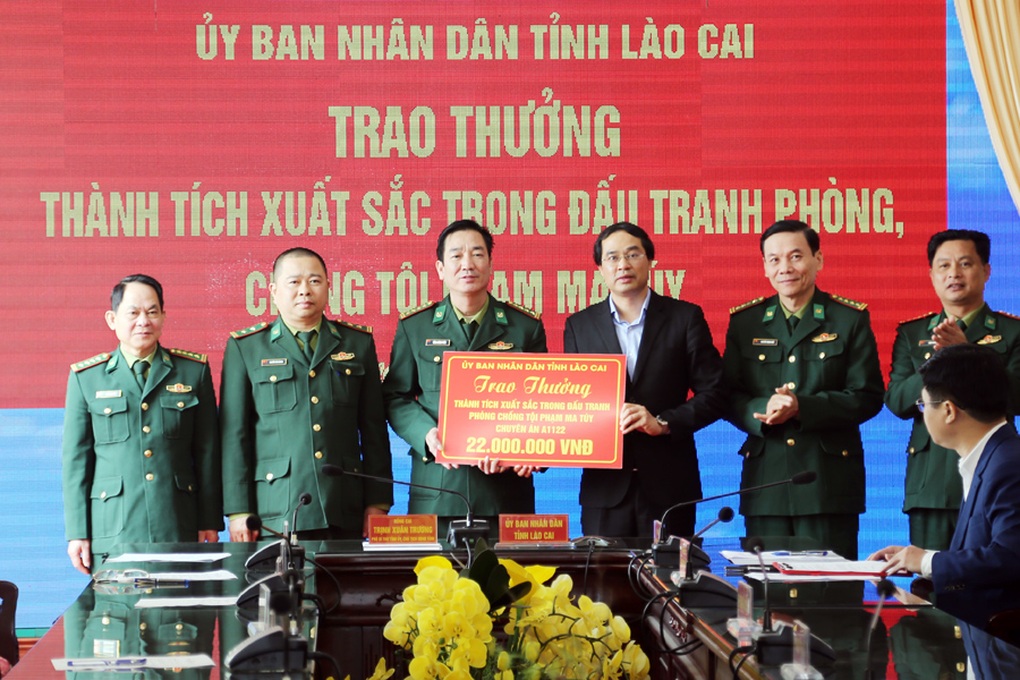 Lào Cai thưởng nóng cho biên phòng phá thành công chuyên án ma túy A1122 - 3 Lào Cai thưởng nóng cho biên phòng phá thành công chuyên án ma túy A1122 - 3