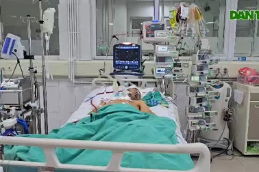 Chồng nhiễm "khuẩn ăn thịt người", vợ nghèo khẩn cầu nhà hảo tâm cứu giúp