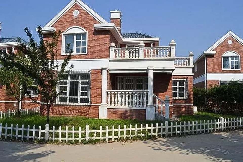 Bỏ phố về quê, 7 cặp vợ chồng già thuê biệt thự sống cùng nhau đến cuối đời - 1 Bỏ phố về quê, 7 cặp vợ chồng già thuê biệt thự sống cùng nhau đến cuối đời - 1