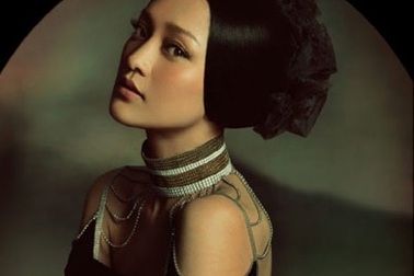 Châu Tấn xinh đẹp với phong cách cổ điển