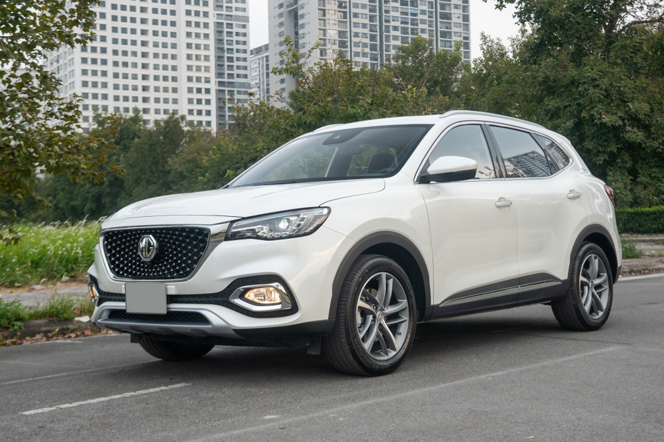 MG HS thêm phiên bản mới giá 888 triệu đồng, cạnh tranh Mazda CX-5 - 1 MG HS thêm phiên bản mới giá 888 triệu đồng, cạnh tranh Mazda CX-5 - 1