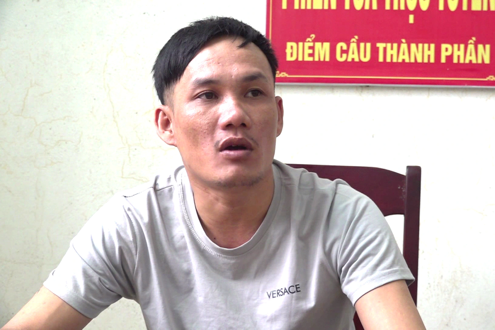 Vụ bị can tự tử trong phòng tạm giam: Hai người cùng phòng giam nói gì? - 2 Vụ bị can tự tử trong phòng tạm giam: Hai người cùng phòng giam nói gì? - 2
