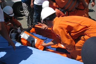 Điều tàu đi cứu ngư dân gặp nạn, nguy kịch trên biển