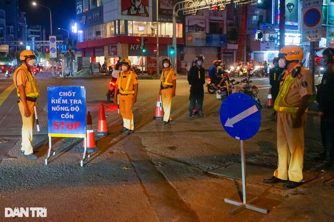 Bị phạt 7 triệu, tước giấy phép lái xe 22 tháng vì tôi chỉ uống 3 lon - 1 Bị phạt 7 triệu, tước giấy phép lái xe 22 tháng vì tôi chỉ uống 3 lon - 1