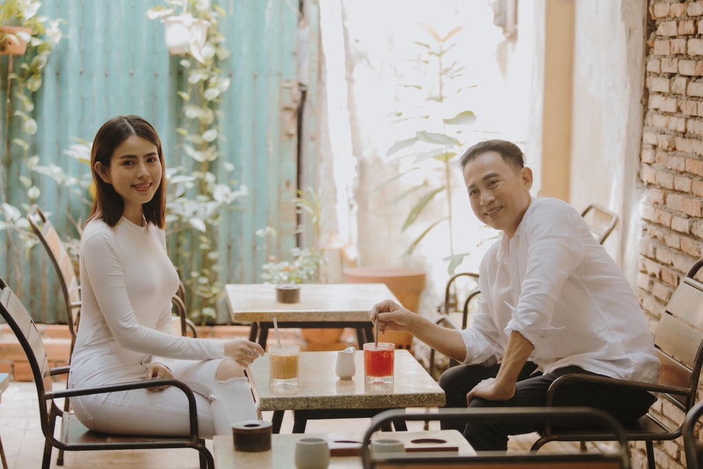 Sau 20 năm gà trống nuôi con, diễn viên Giao thời đổi đời nhờ con gái - 7 Sau 20 năm gà trống nuôi con, diễn viên Giao thời đổi đời nhờ con gái - 7