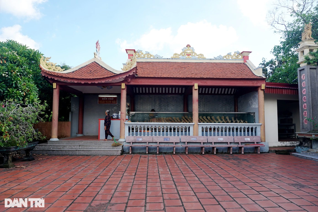 Ngắm báu vật khổng lồ ở làng biển xứ Thanh - 1 Ngắm báu vật khổng lồ ở làng biển xứ Thanh - 1