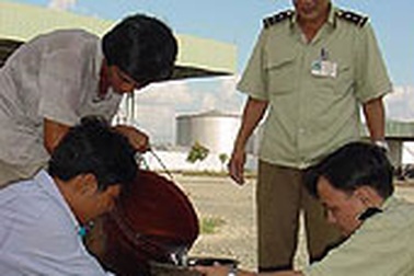 Thêm một đầu mối nhập khẩu xăng pha aceton?